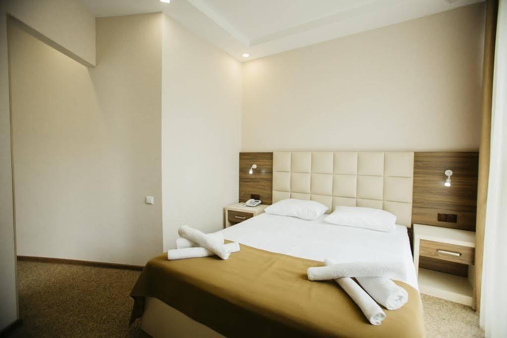 City Hotel Batumi Eksteriør billede