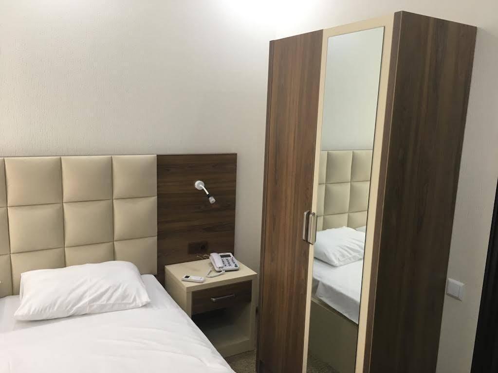 City Hotel Batumi Eksteriør billede