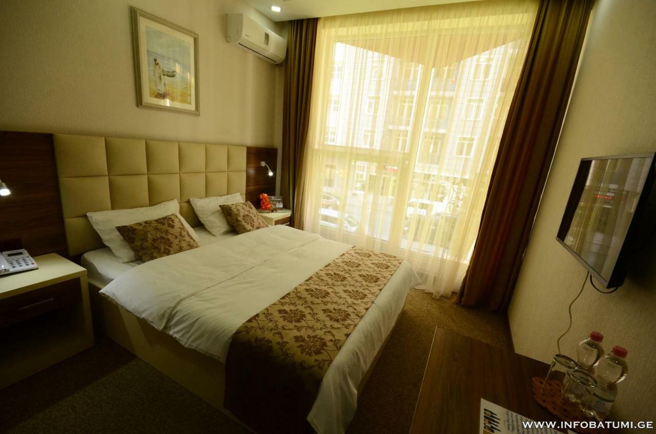 City Hotel Batumi Eksteriør billede