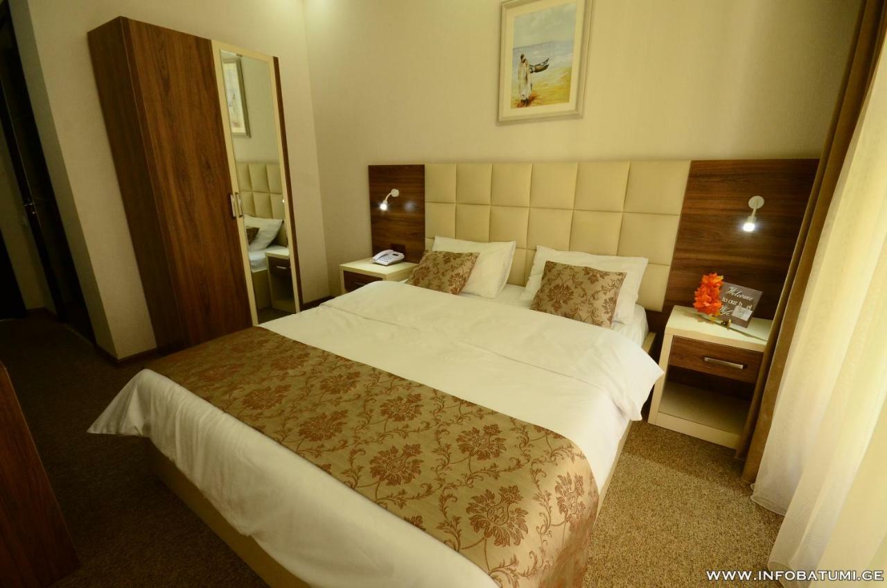 City Hotel Batumi Eksteriør billede